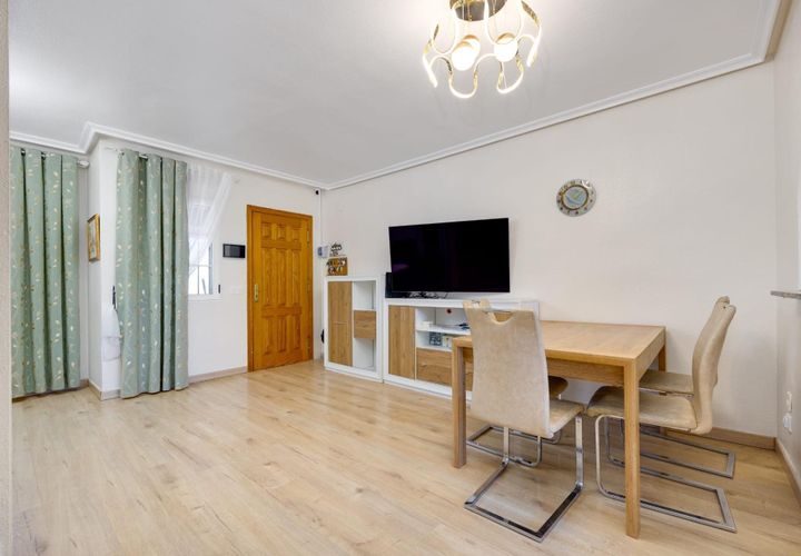 Villa i Torrevieja, Alicante, Torrevieja - € 220.000 | Ref: MLSC5630543/13477 - foto 1