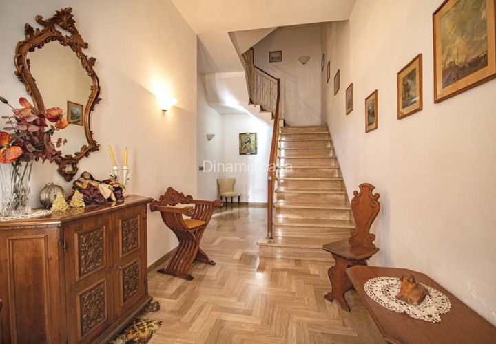Villa a Prato, Prato, Prato - € 530.000 | Ref: RB530 - foto 1
