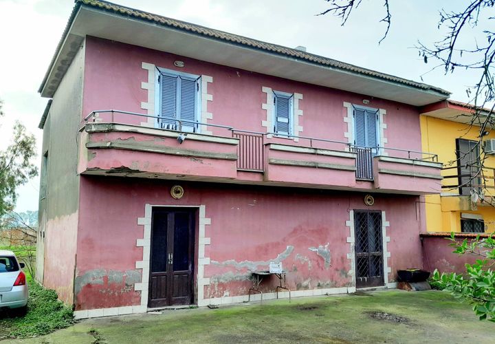 Villa em Castel Volturno, Caserta, Castel Volturno - € 80.000 | Ref: BR132 - foto 1