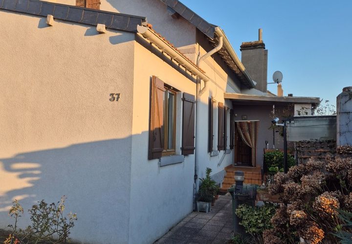 Villa a Uckange, Moselle, Uckange - € 169.000 | Ref: 830030992523 - foto 1