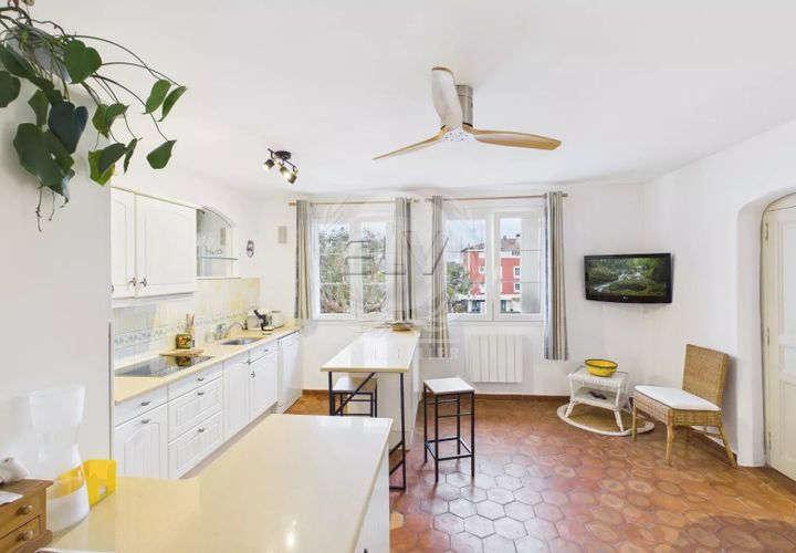 Leilighet i Grimaud, Var, Grimaud - € 655 000 | Ref: P 1225 - foto 1