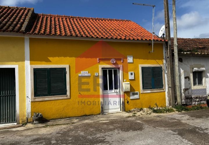 Villa a Bombarral, Leiria, Bombarral - € 115.000 | Ref: 130260042 - foto 1