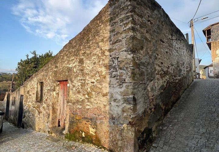 Byhus i Armamar, Viseu, Armamar - € 100.000 | Ref: 830721 - foto 1