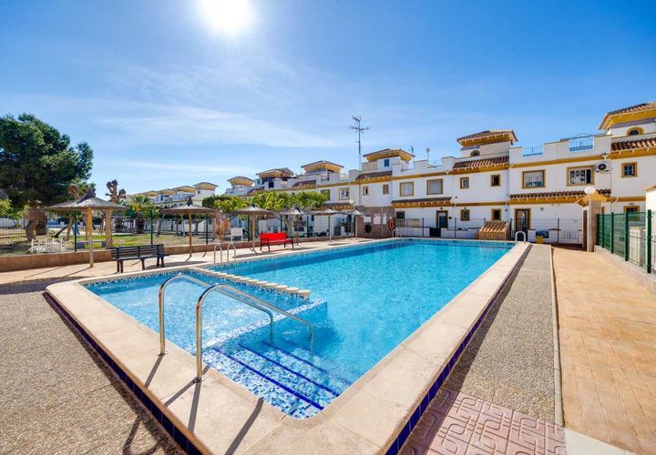 Byhus i Torrevieja, Alicante, Torrevieja - € 237.000 | Ref: 769808 - foto 1