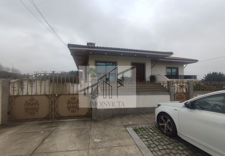 Villa i Lavra, Porto, Lavra - € 1.300.000 | Ref: CAS_245 - foto 1