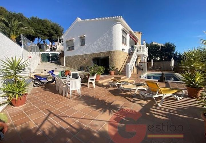 Villa i Velez Malaga, Malaga, Velez Malaga - € 690.000 | Ref: J950 - foto 1