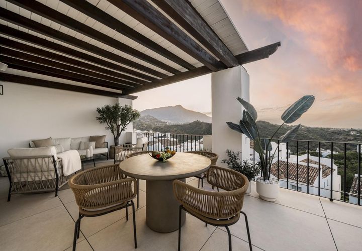Lejlighed i Benahavis, Malaga, Benahavis - € 950.000 | Ref: AMEAAltosdelaQuinta2 - foto 1