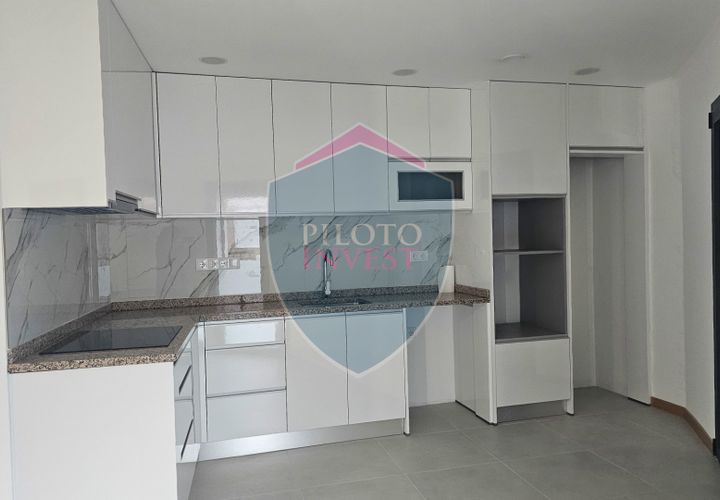 Villa a Viseu, Viseu, Viseu - € 1.300/mes | Ref: 2210/AR - foto 1