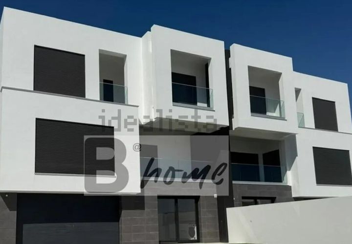 Villa i Corroios, Setubal, Corroios - € 740.000 | Ref: SF-SAFTI:007970 - foto 1
