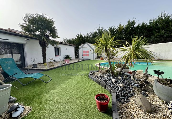 Villa a Arvert, Charente-Maritime, Arvert - € 472.500 | Ref: 690 - foto 1