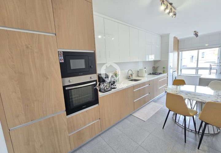Lejlighed i Vila do Conde, Porto, Vila do Conde - € 307.000 | Ref: 240-A-26174 - foto 1
