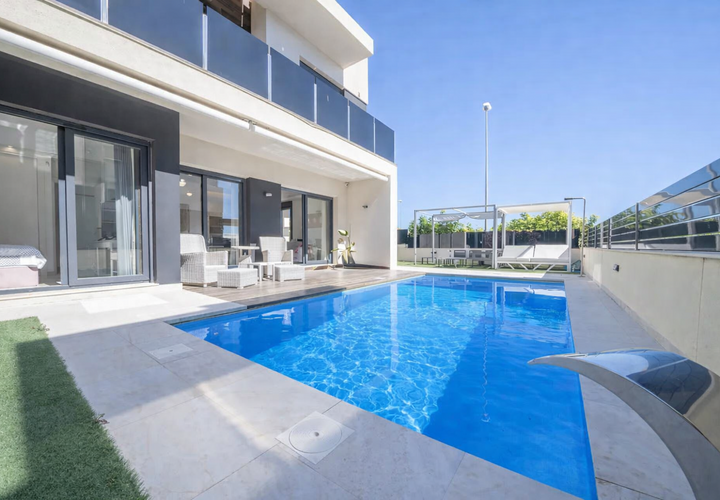 Villa i Orihuela, Alicante, Orihuela - € 759.000 | Ref: 2a614af3-8281-454d-8 - foto 1