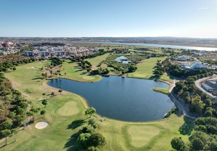 Villa en Ayamonte, Huelva, Ayamonte - € 275.000 | Ref: RAC002231/10841 - photo 1