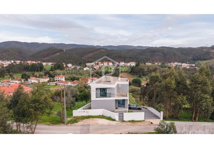 Villa i Coimbra, Coimbra, Coimbra - € 495.000 | Ref: JR221/25 - foto 1