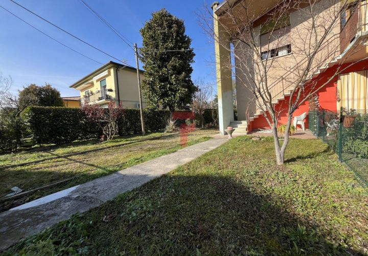 Villa a Limena, Padua, Limena - € 155.000 | Ref: AV110 - foto 1