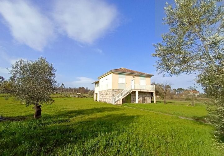 Villa i Mangualde, Viseu, Mangualde - € 198.000 | Ref: Q37 - foto 1