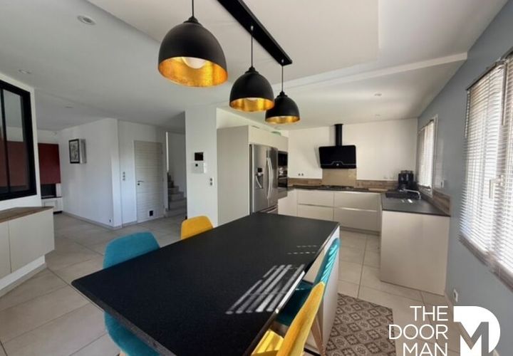 Villa a Niort, Deux-Sevres, Niort - € 449.000 | Ref: 9696 - foto 1