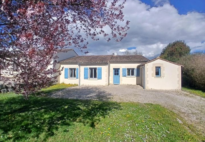 Villa a Chalais, Charente, Chalais - € 205.200 | Ref: BVI84589 - foto 1