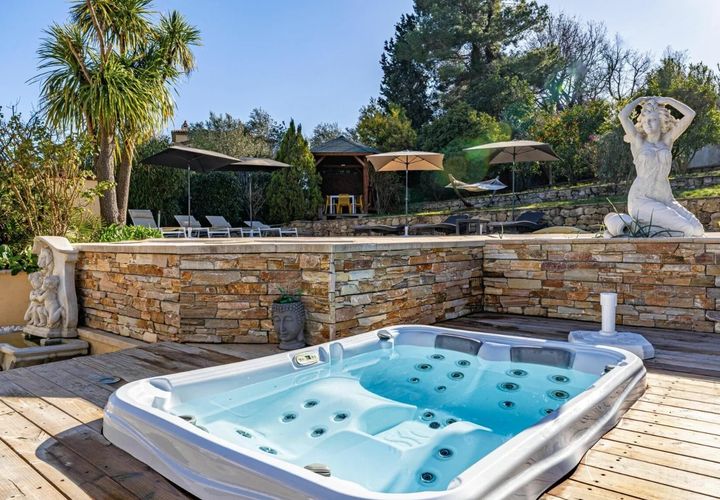 Villa a Valbonne, Alpes-Maritimes, Valbonne - € 1.790.000 | Ref: HH-16108298 - foto 1