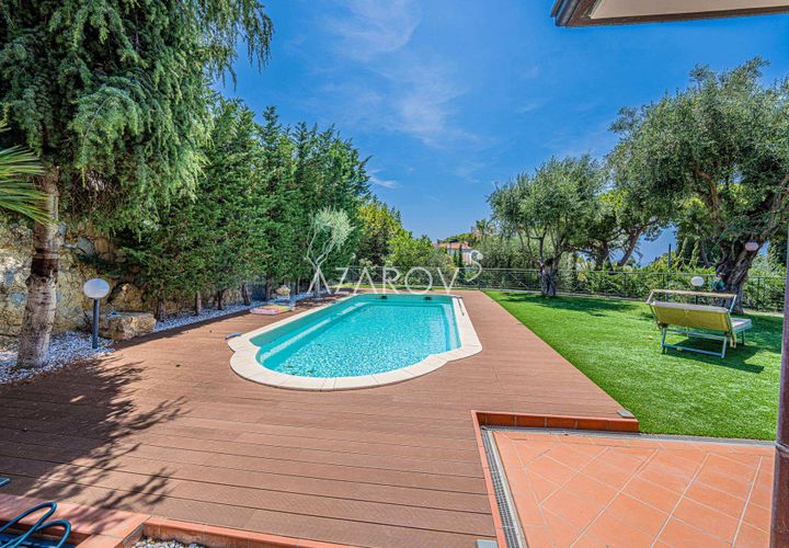 Villa a Bordighera, Imperia, Bordighera - € 5.000/mes | Ref: 5955 - foto 1