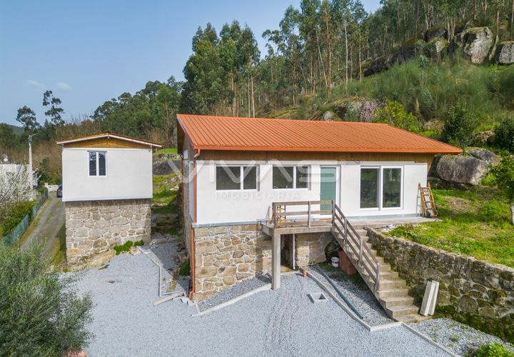 Villa a Amares, Braga, Amares - € 255.000 | Ref: 01-3804 - foto 1