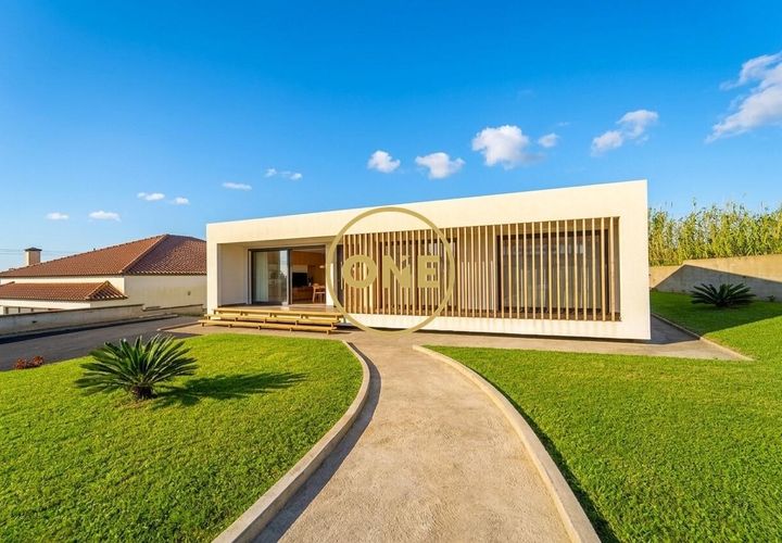 Byhus i Ponta Delgada, Sao Miguel, Ponta Delgada - € 585.000 | Ref: ONE401692-23 - foto 1