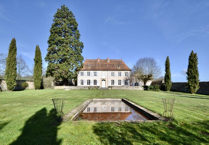 Villa a La Clayette, Saone-et-Loire, La Clayette - € 936.000 | Ref: getkey_9911 - foto 1