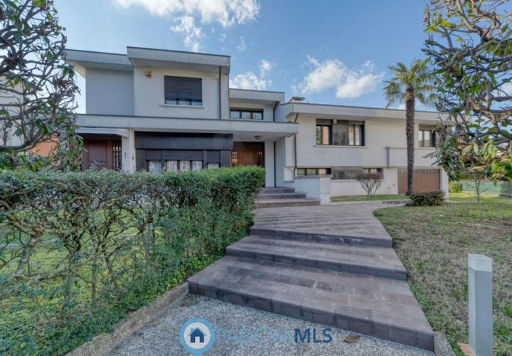 Villa a Padua, Padua, Padua - € 750.000 | Ref: M2103 - foto 1