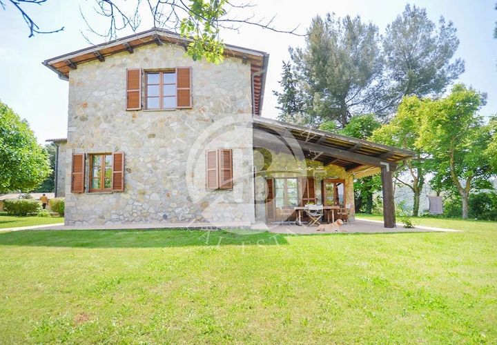 Villa i Baschi, Terni, Baschi - € 780 000 | Ref: UR 11 - foto 1