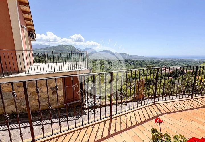 Villa a Cosenza, Cosenza, Cosenza - € 180.000 | Ref: IS 10 - foto 1