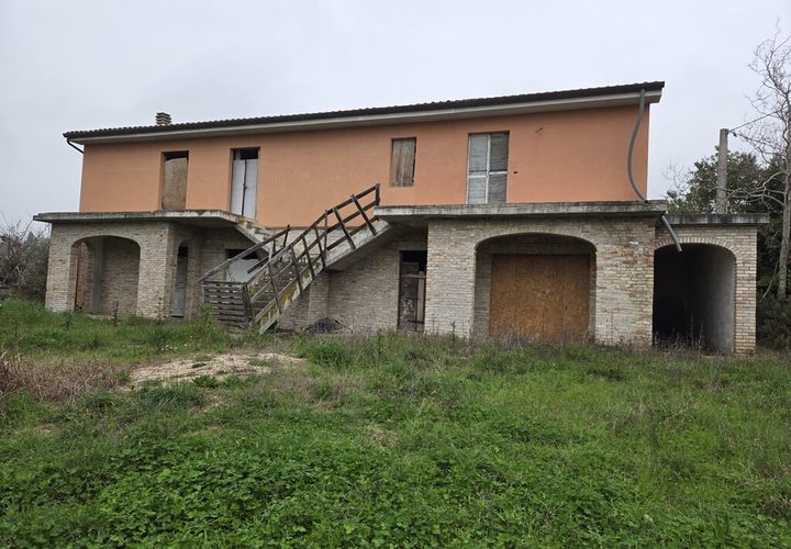 Farm hus i Montecosaro, Macerata, Montecosaro - € 470.000 | Ref: MC3-46458 - foto 1