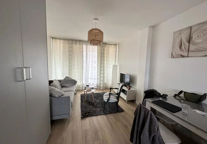 Apartament a Bron, Rhone, Bron - € 970/mes | Ref: 82508129 - foto 1