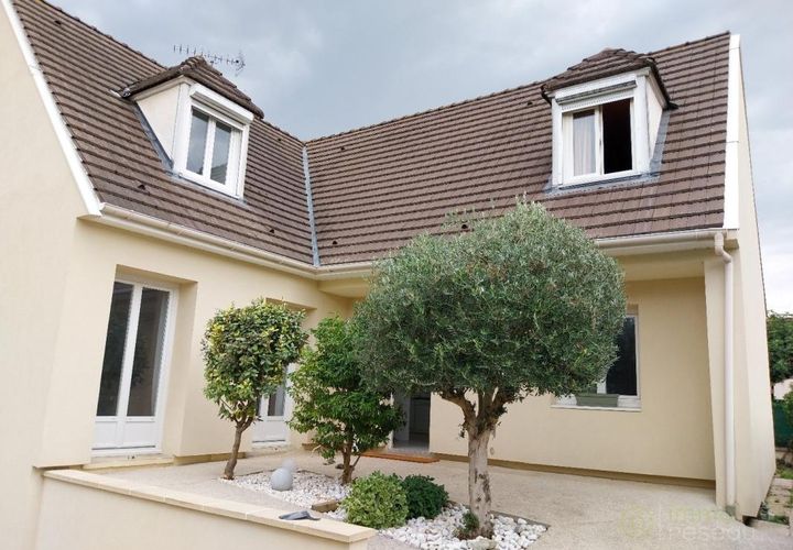 Villa a Chambly, Oise, Chambly - € 399.000 | Ref: 3011443363 - foto 1