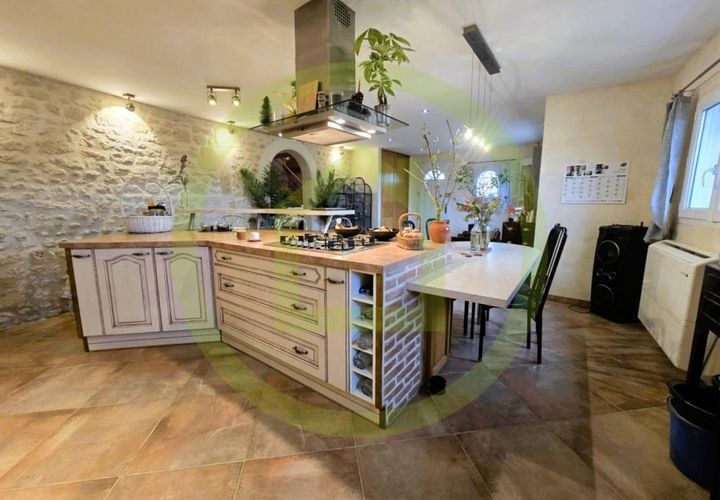 Villa a Mirambeau, Charente-Maritime, Mirambeau - € 598.000 | Ref: 3011442590 - foto 1
