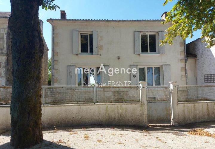 Villa a Aulnay, Charente-Maritime, Aulnay - € 175.000 | Ref: 200241 - foto 1