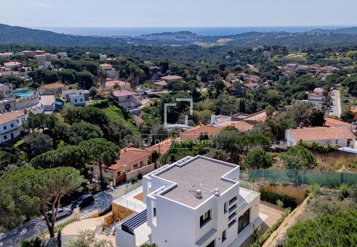 Villa a Lloret De Mar, Gerona, Lloret De Mar - € 950.000 | Ref: CBR59136 - foto 1