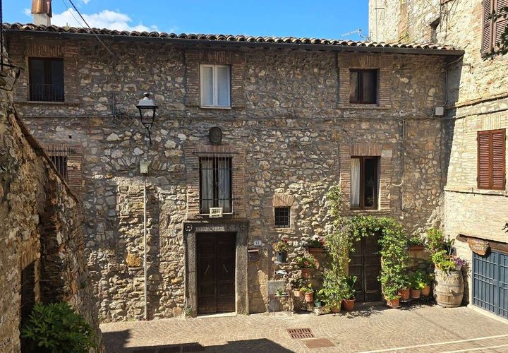 Villa a Montecchio, Terni, Montecchio - € 110.000 | Ref: MON031-876190 - foto 1