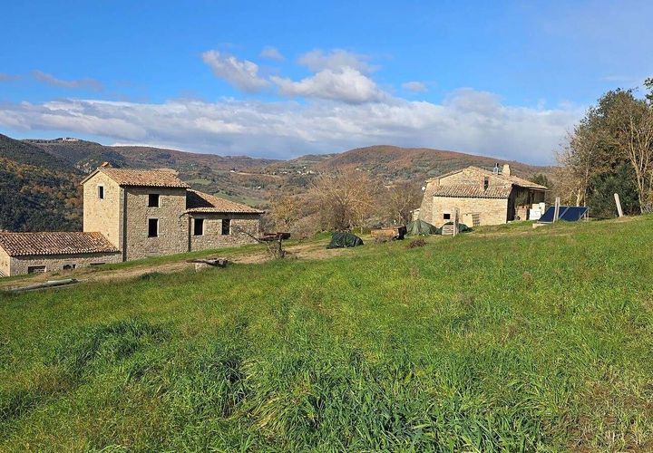 Villa i Baschi, Terni, Baschi - € 1.200.000 | Ref: AZIENDA02-876554 - foto 1
