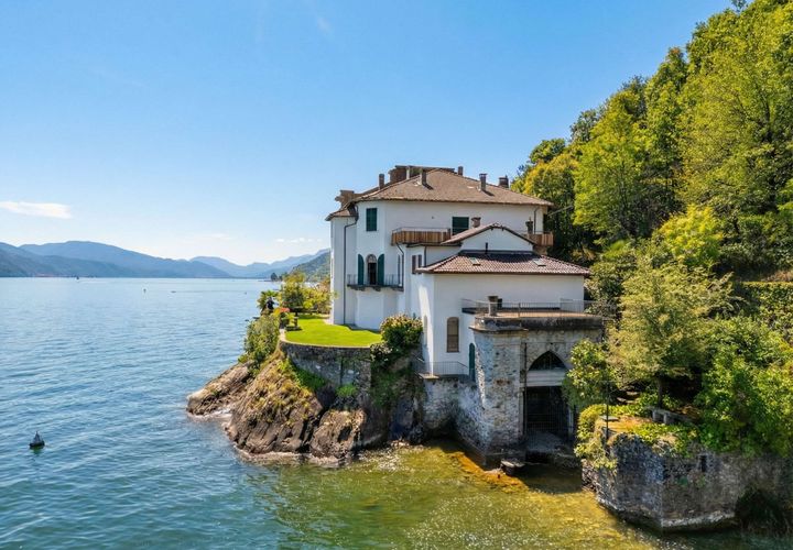 Villa i Cannobio, Verbano Cusio Ossola, Cannobio - € 4 500 000 | Ref: W-0467ZB-940292 - foto 1