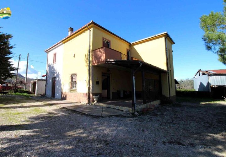 Villa a Montefino, Teramo, Montefino - € 127.000 | Ref: EL1153-940645 - foto 1