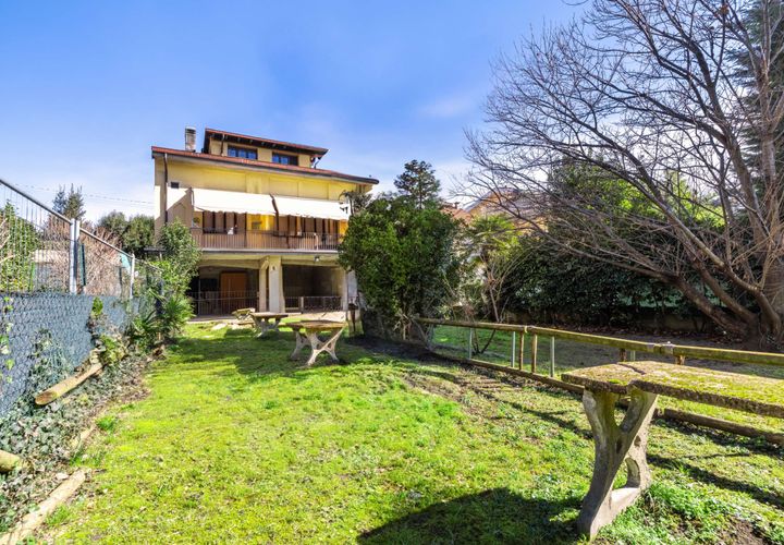 Villa a Lesa, Novara, Lesa - € 430.000 | Ref: W-02YCS6-940876 - foto 1