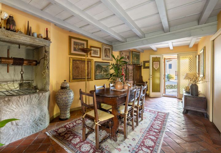 Villa a Verbania, Verbano Cusio Ossola, Verbania - € 1.250.000 | Ref: W-02YG3G-940901 - foto 1