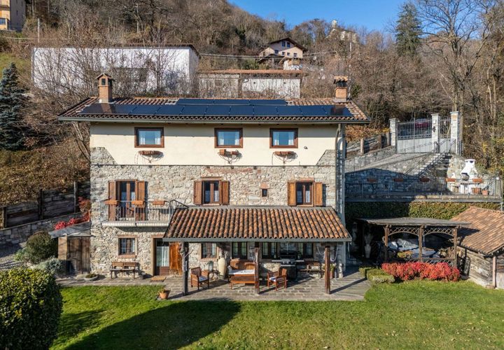Villa a Arola, Verbano Cusio Ossola, Arola - € 690.000 | Ref: W-046YC6-941031 - foto 1