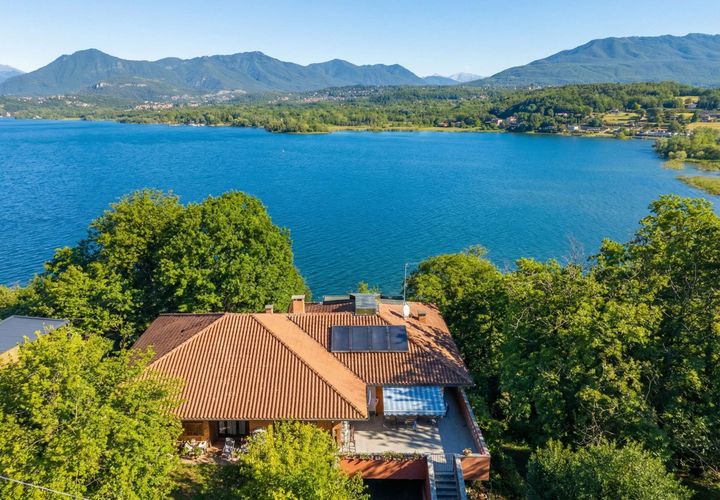 Villa a Ispra, Varese, Ispra - € 1.600.000 | Ref: W-04713L-941071 - foto 1