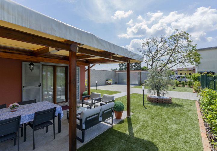 Villa a Arona, Novara, Arona - € 395.000 | Ref: W-02ZWQC-942428 - foto 1