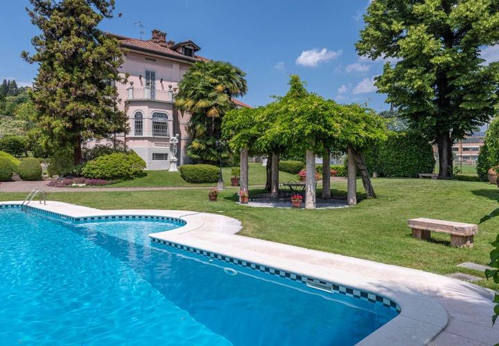 Villa i Ternate, Varese, Ternate - € 1.700.000 | Ref: W-02S5LR-943549 - foto 1