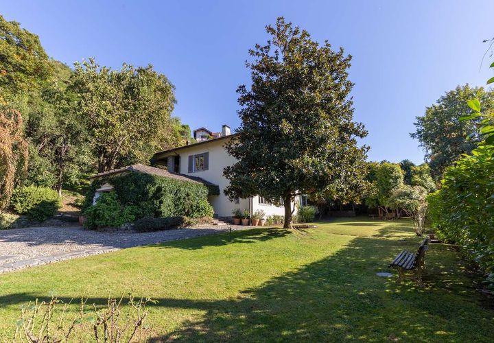 Villa i Luino, Varese, Luino - € 1.300.000 | Ref: W-02NGC3-943587 - foto 1