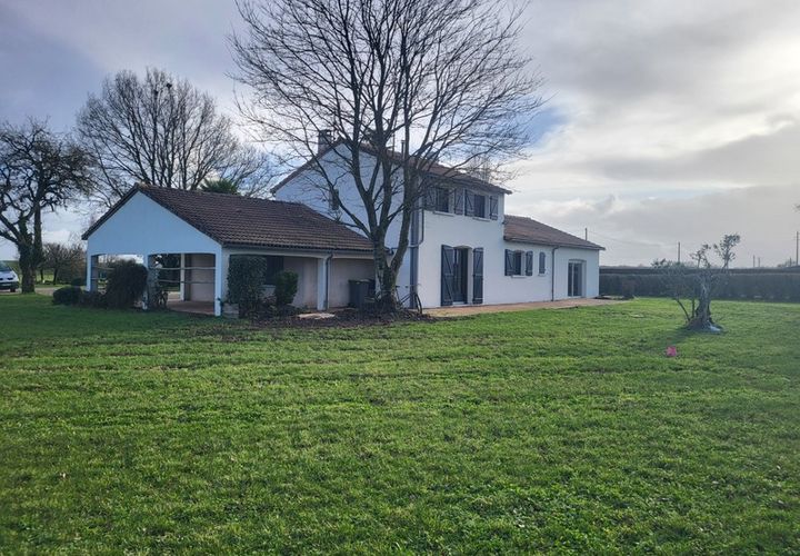 Villa a Airvault, Deux-Sevres, Airvault - € 199.900 | Ref: 340931389343 - foto 1