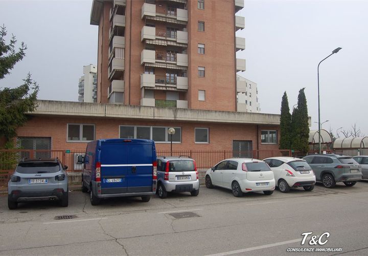 Erhvervsejendom i Orbassano, Turin, Orbassano - € 250.000 | Ref: RDE-431 - foto 1