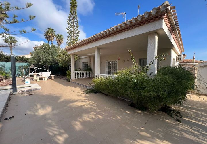 Villa i Playa Flamenca, Alicante, Playa Flamenca - € 540.000 | Ref: MLSC705156 - foto 1